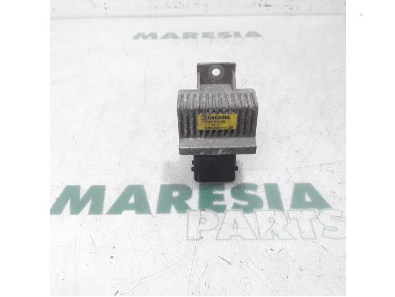 Renault - Master - Glow plug relay