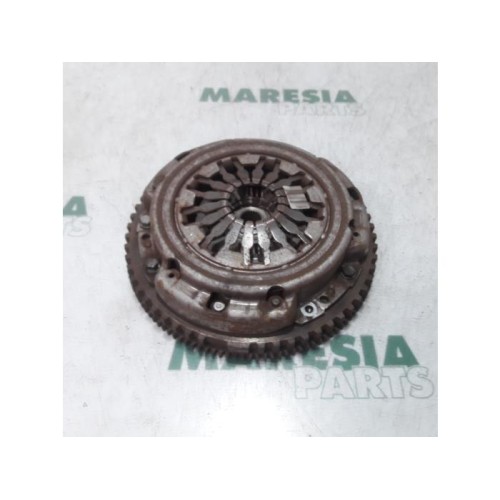 Renault - Clio - Flywheel