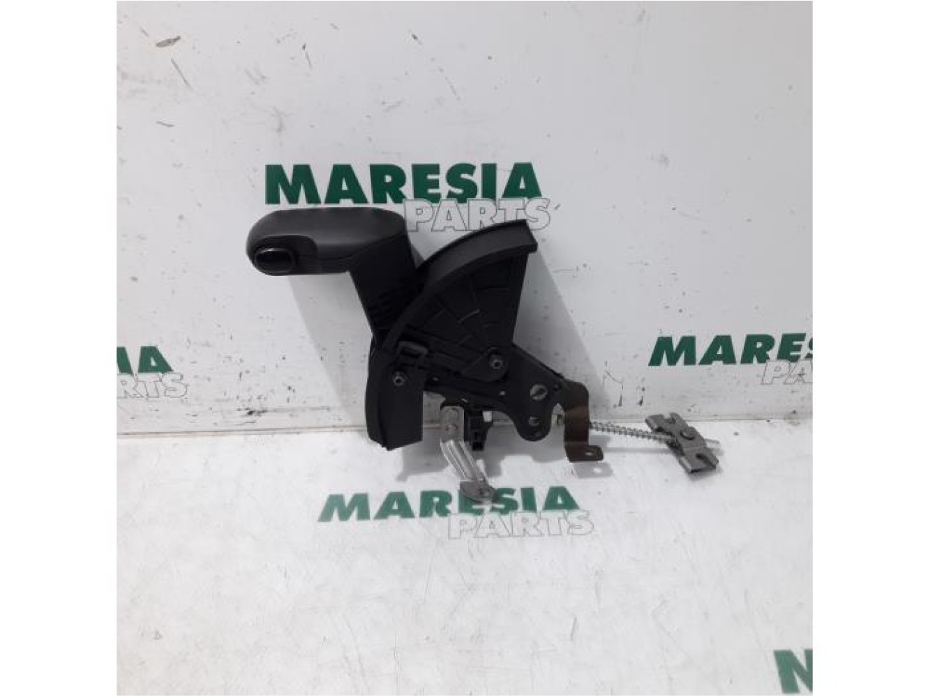 Fiat - 500L - Parking brake lever