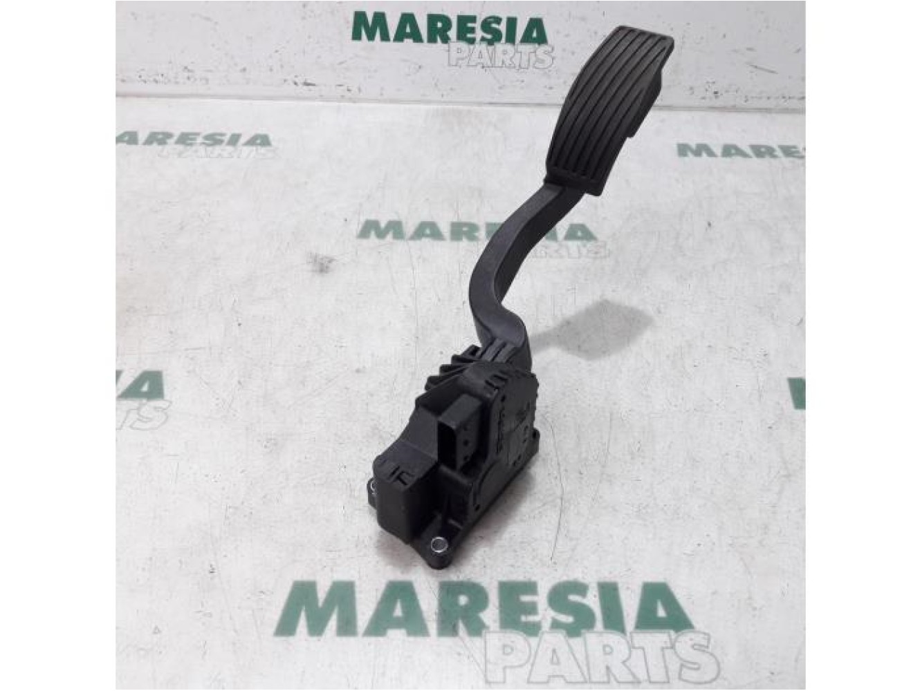 Fiat - 500L - Throttle pedal position sensor