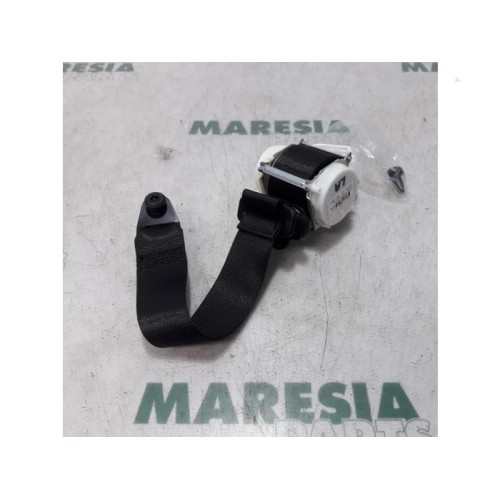 Fiat - 500L - Sicherheitsgurt links hinten