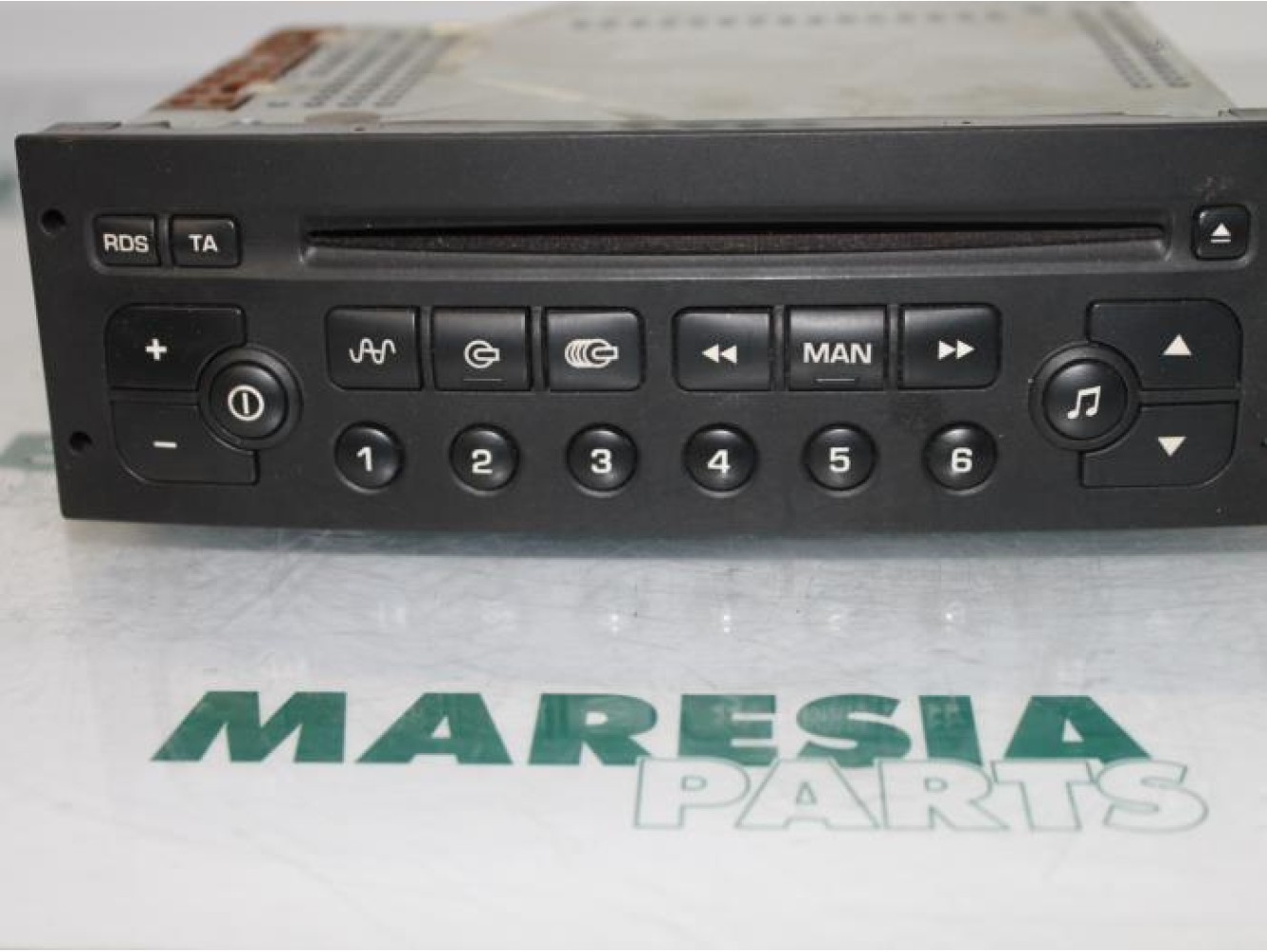 Peugeot - 206 - Radio CD Speler