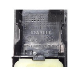 Renault - Clio - Multi-functional window switch