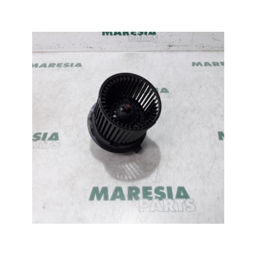 Renault - Clio - Heating and ventilation fan motor