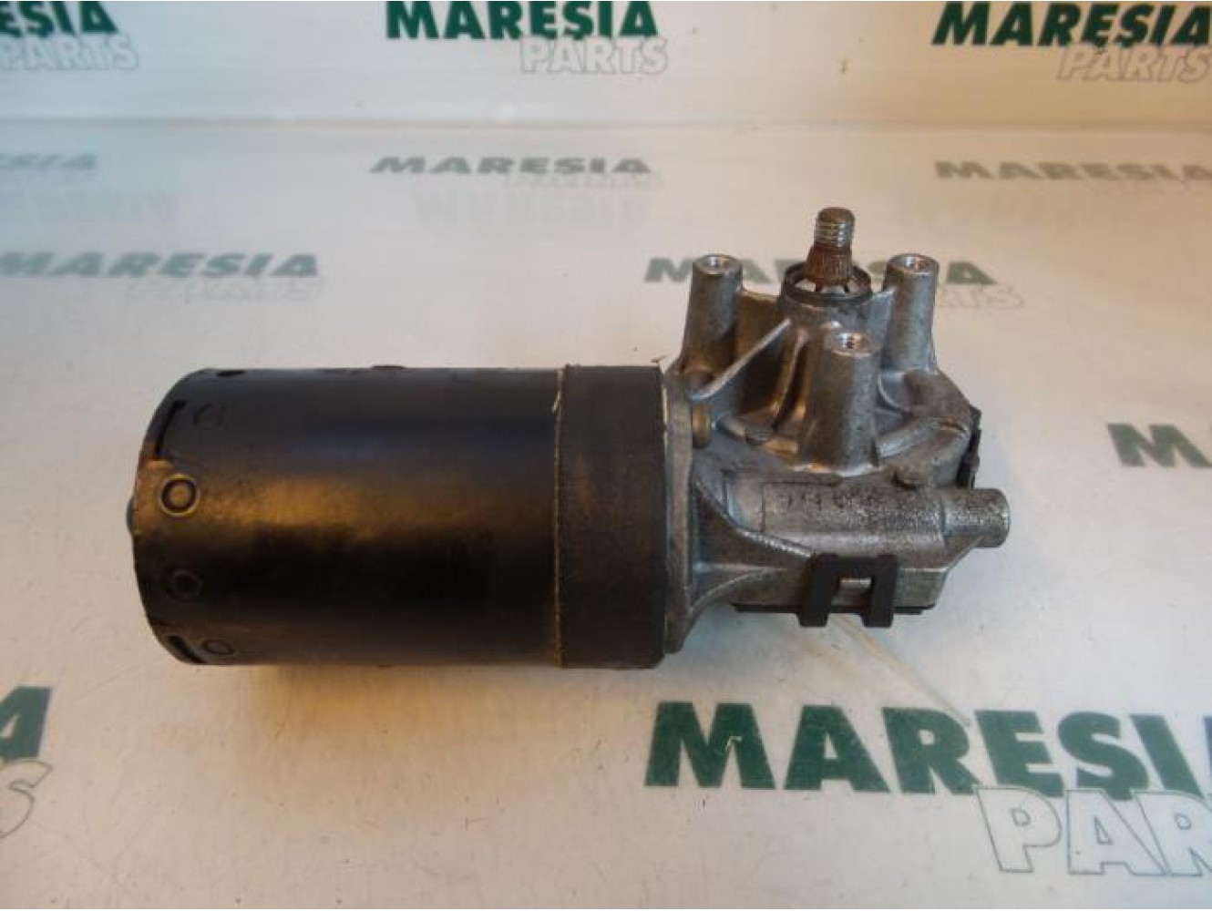 Peugeot - 206 - Front wiper motor