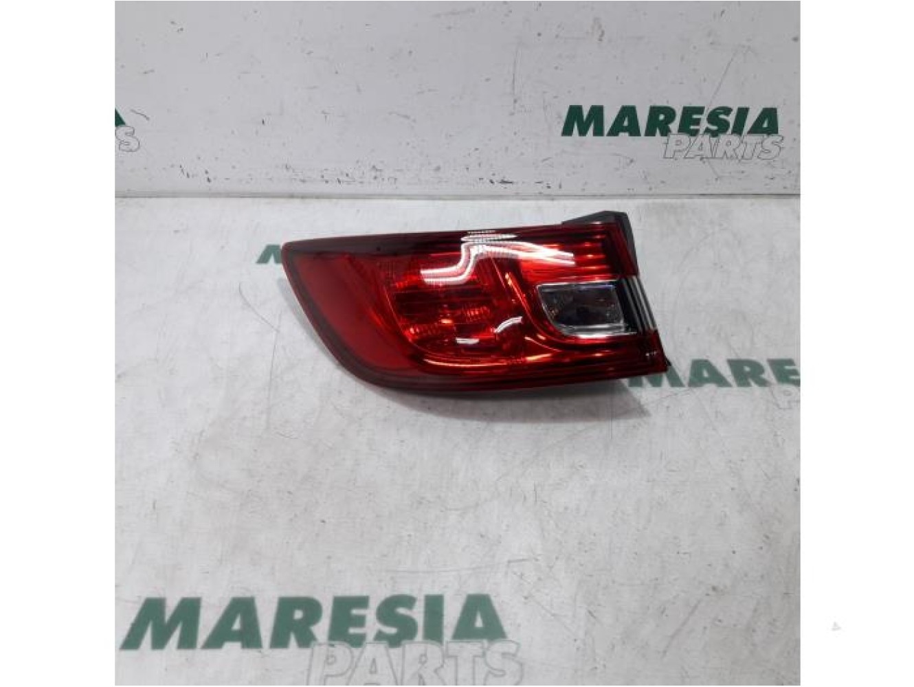 Renault - Clio - Taillight, left