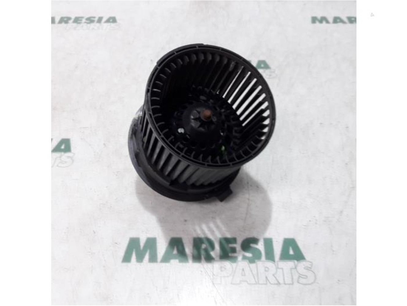 Renault - Clio - Heating and ventilation fan motor