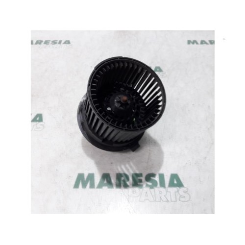 Renault - Clio - Heating and ventilation fan motor