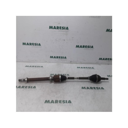 Renault - Clio - Front drive shaft, right