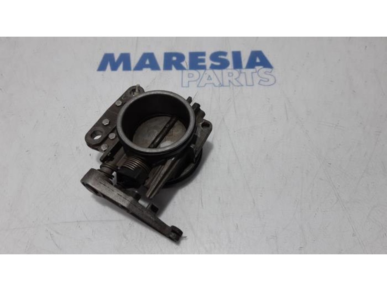 Renault - Megane Scenic - Throttle body