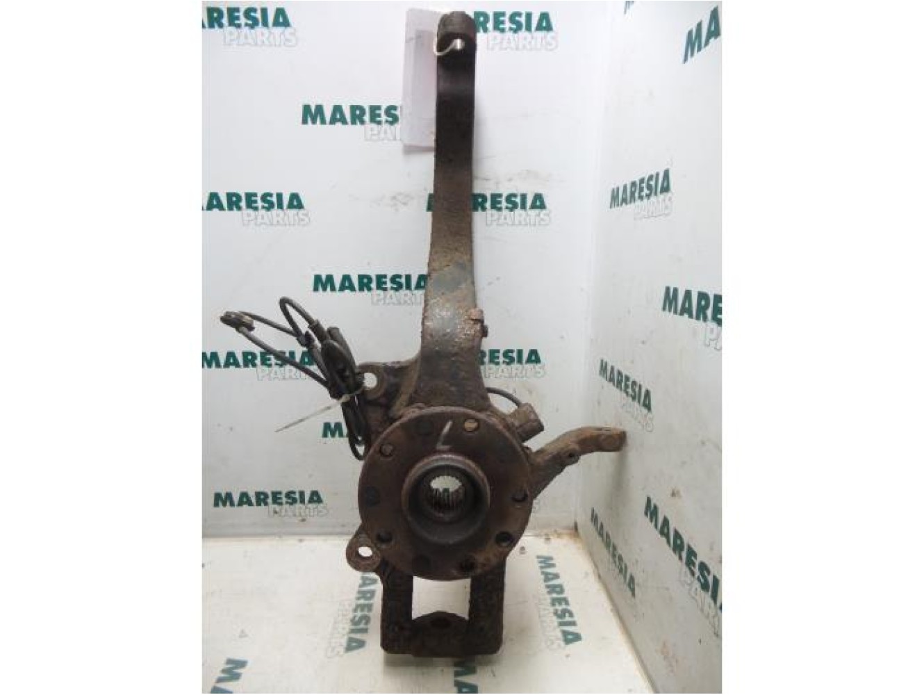 Alfa Romeo - 166 - Achsschenkel links vorne