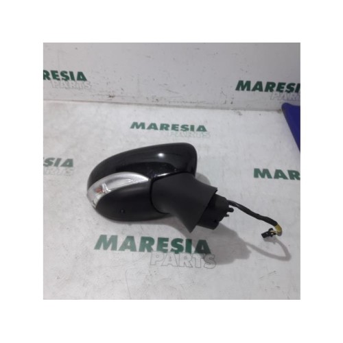 Renault - Clio - Wing mirror, right