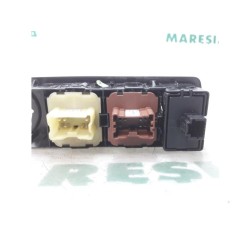 Renault - Clio - Multi-functional window switch