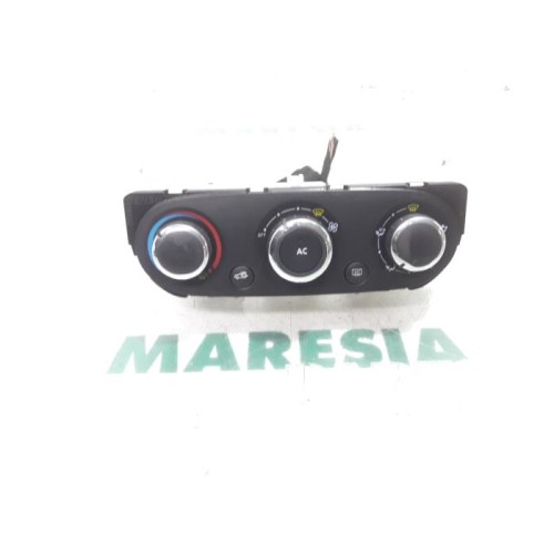 Renault - Clio - Heater control panel