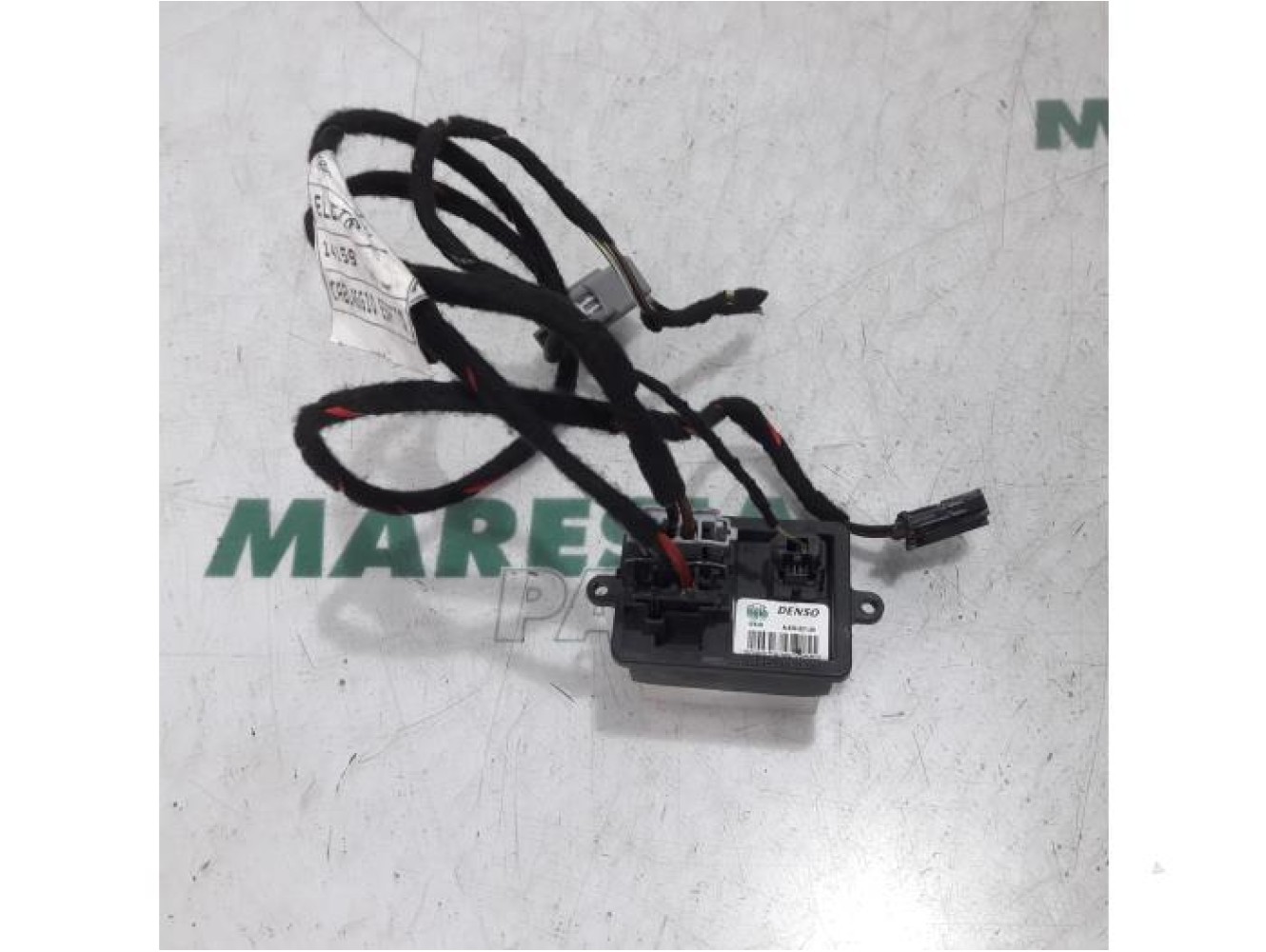 Renault - Clio - Heater resistor