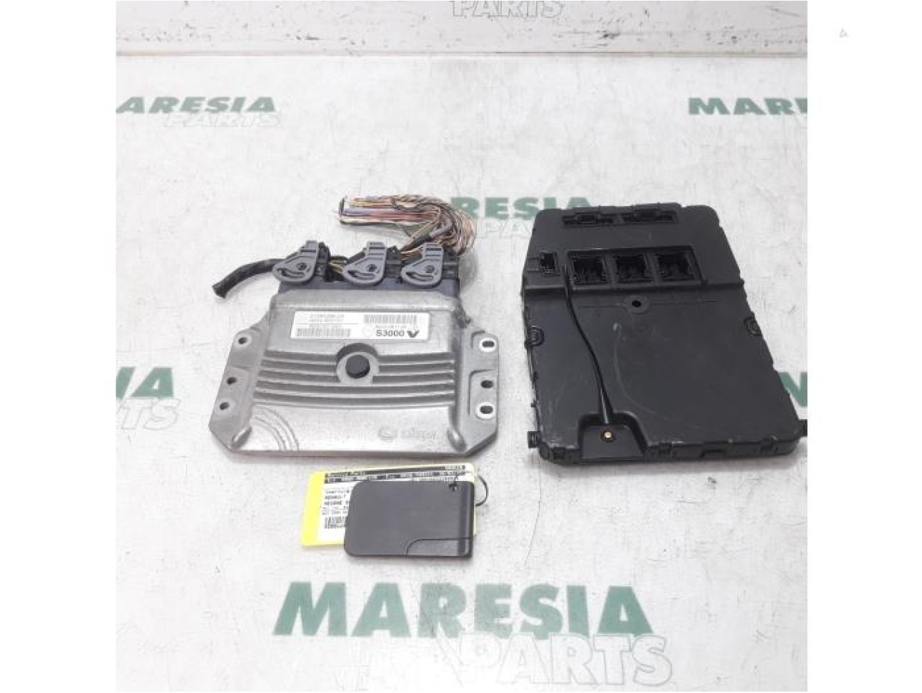 Renault - Megane Scenic - Engine management computer
