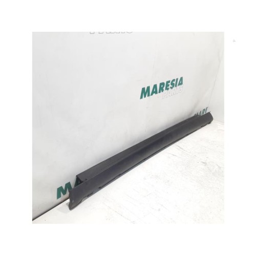 Citroen - C5 - Zijskirt links