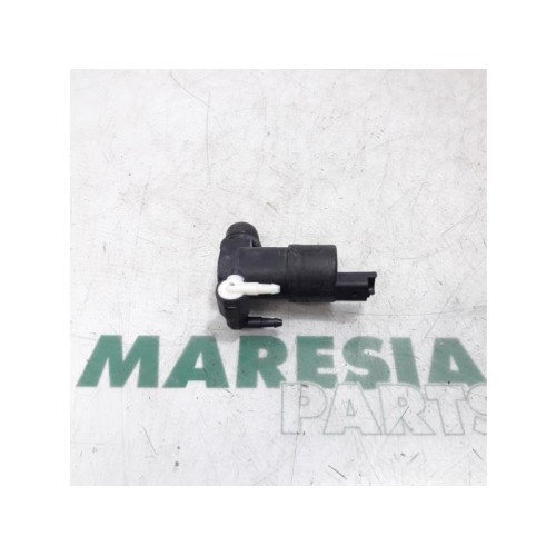 Renault - Megane Scenic - Windscreen washer pump