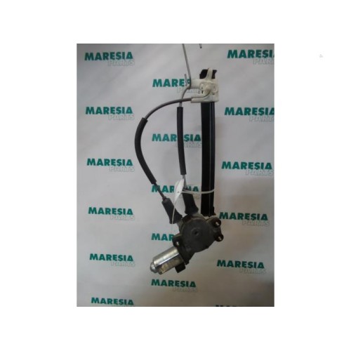 Alfa Romeo - 147 - Rear door window mechanism 4-door, right