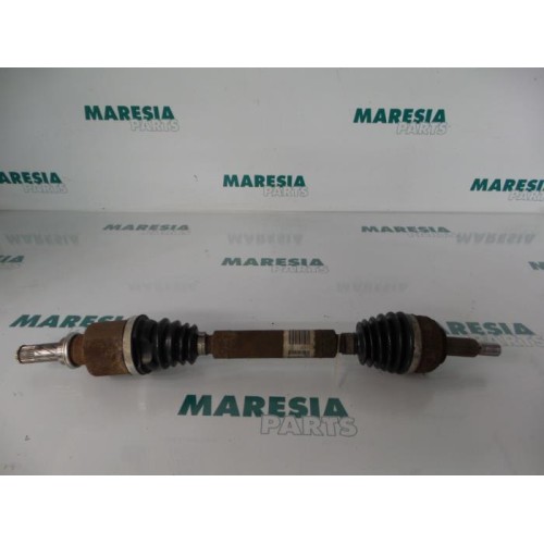 Renault - Megane Scenic - Aandrijfas links-voor