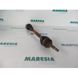 Renault - Megane Scenic - Aandrijfas links-voor