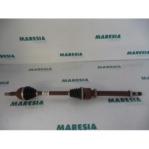 Renault - Megane Scenic - Front drive shaft, right