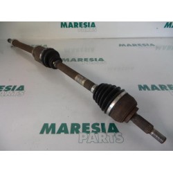 Renault - Megane Scenic - Front drive shaft, right