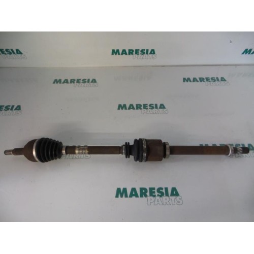 Renault - Megane Scenic - Front drive shaft, right
