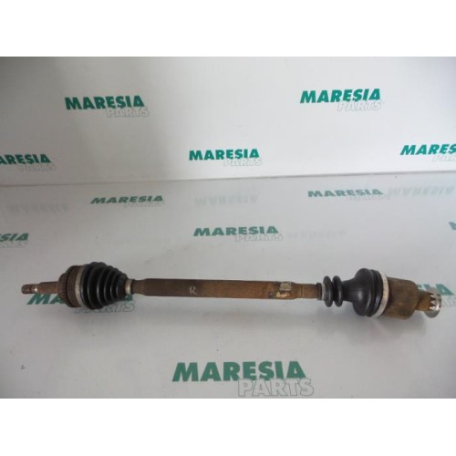 Renault - Megane Scenic - Front drive shaft, right