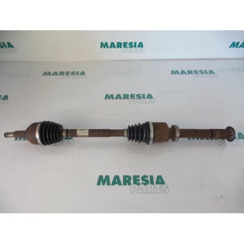 Renault - Megane Scenic - Front drive shaft, right