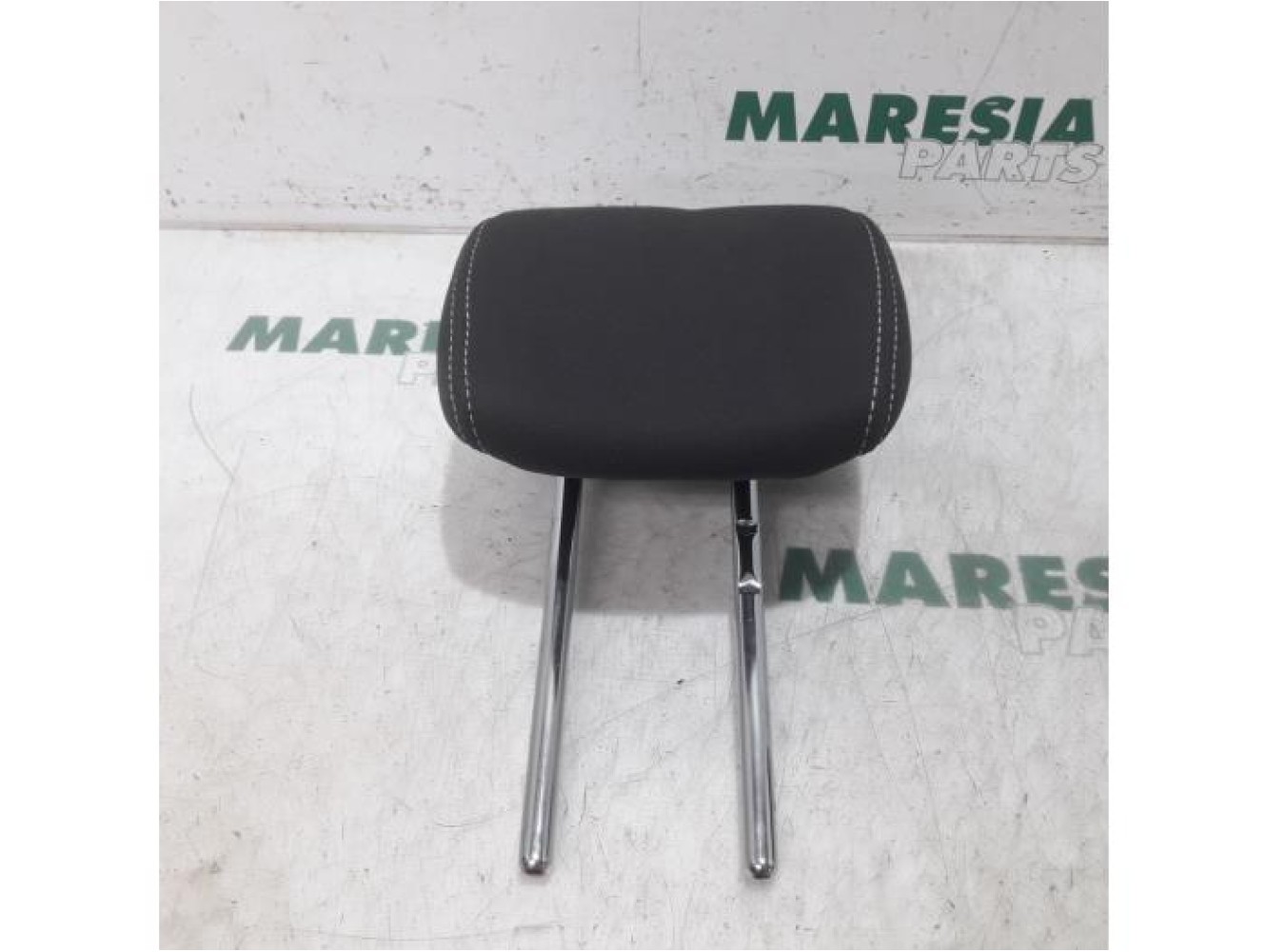 Renault - Megane - Headrest