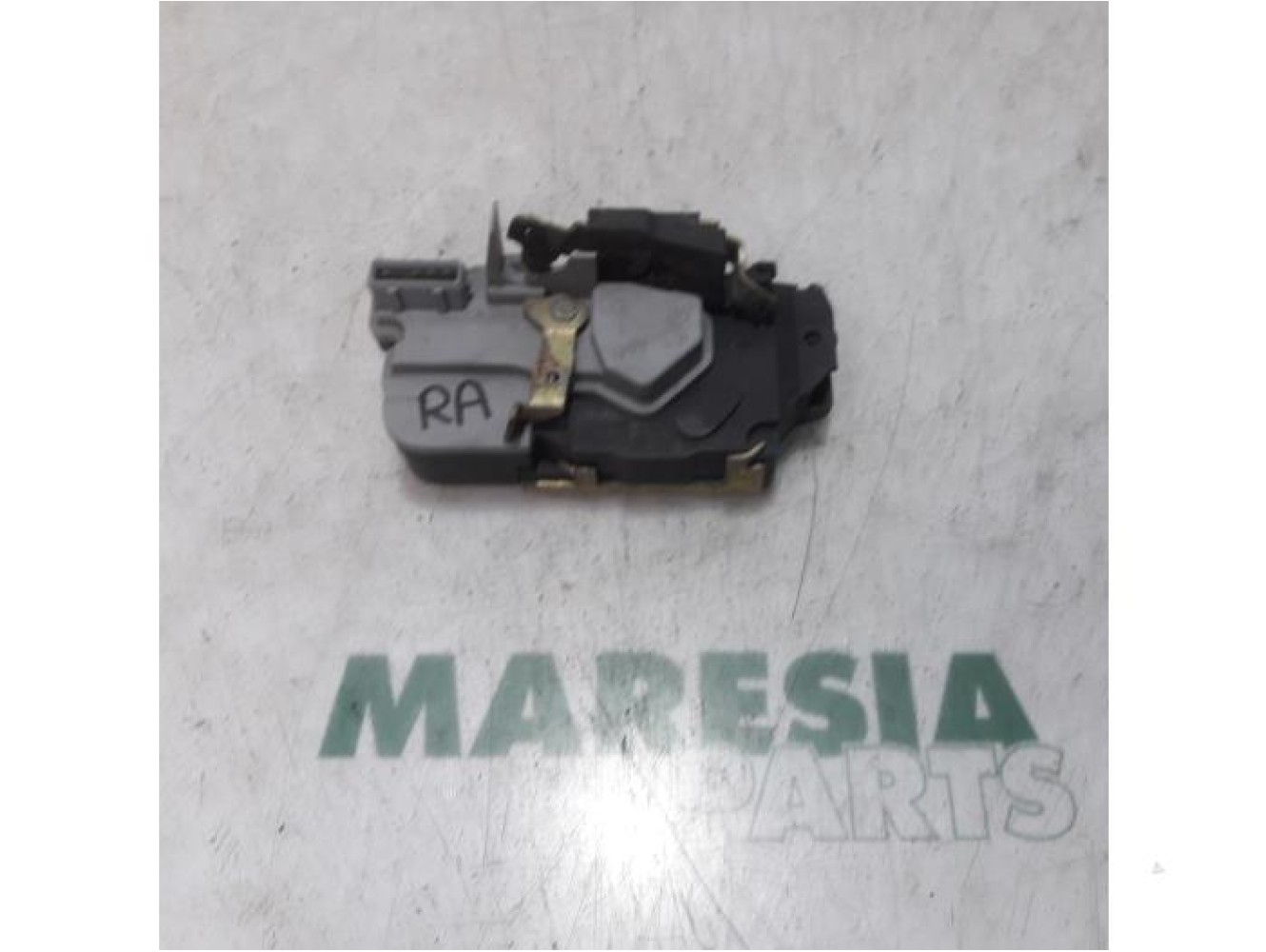 Peugeot - 206 - Rear door mechanism 4-door, right