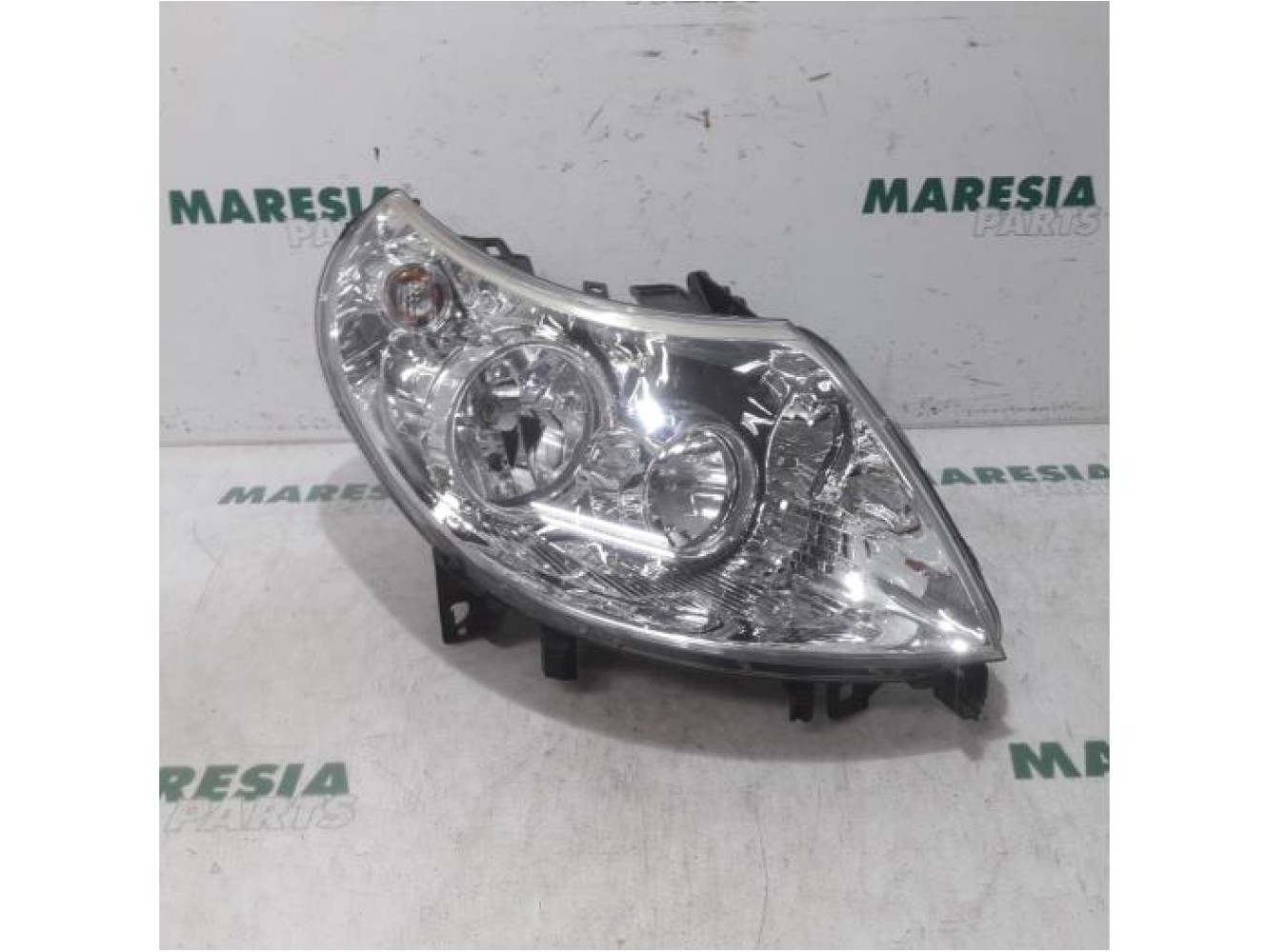 Fiat - Ducato - Phare droit