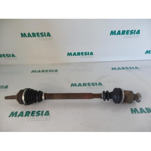 Renault - Megane - Front drive shaft, right