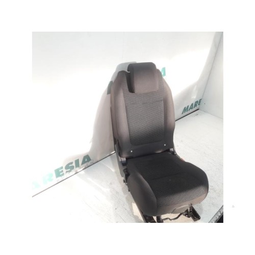 Peugeot - 5008 - Stoel achter