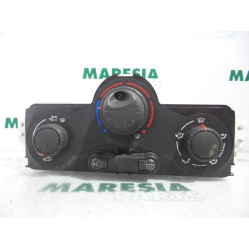 Renault - Megane Scenic - Heater control panel