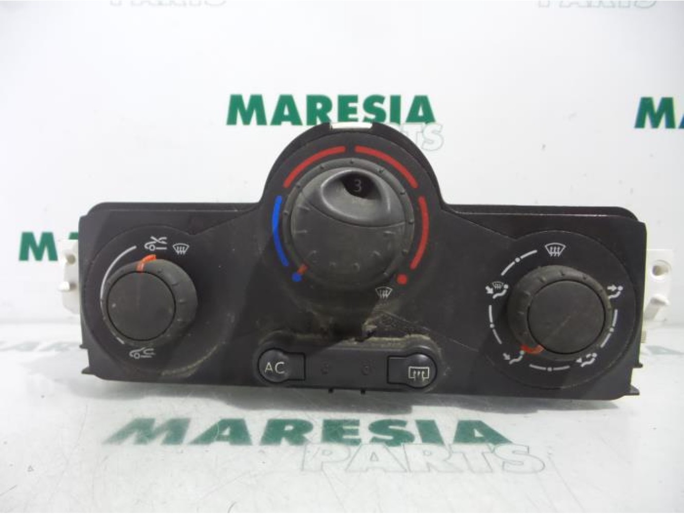 Renault - Megane Scenic - Heater control panel