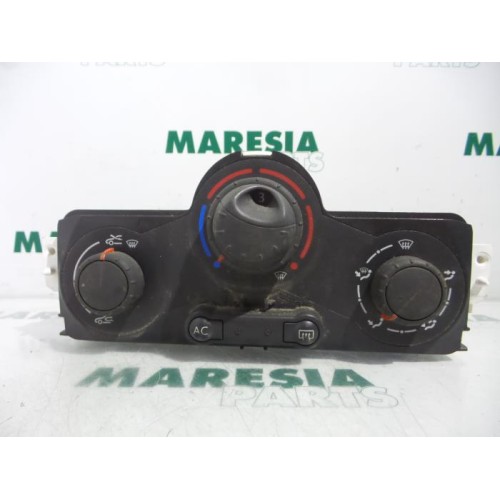Renault - Megane Scenic - Heater control panel