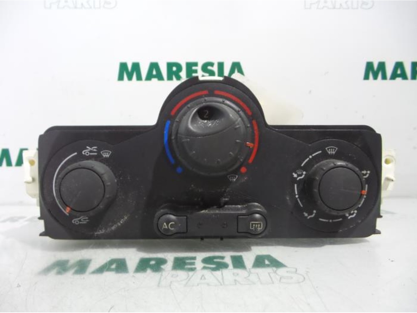 Renault - Megane Scenic - Panneau de commandes chauffage