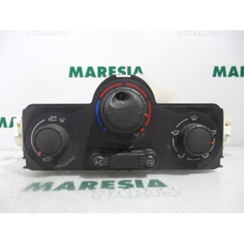Renault - Megane Scenic - Heater control panel