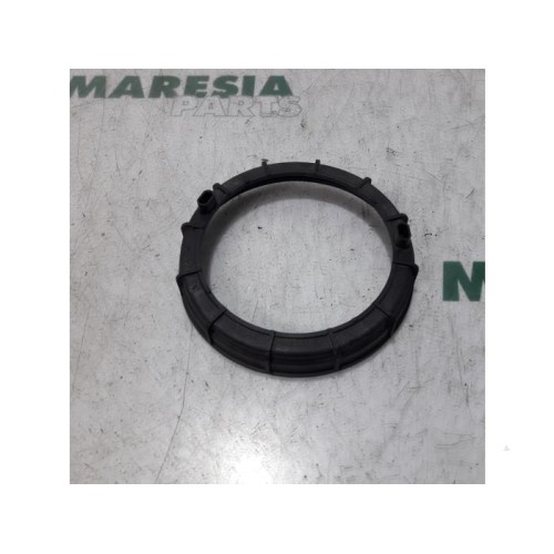 Peugeot - 5008 - Fuel cap