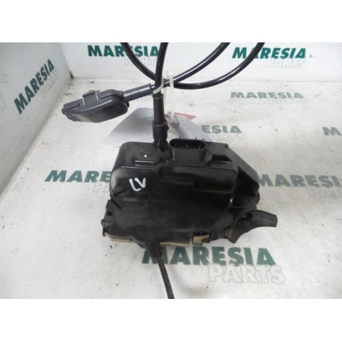 Renault - Megane Scenic - Door lock mechanism 4-door, front left