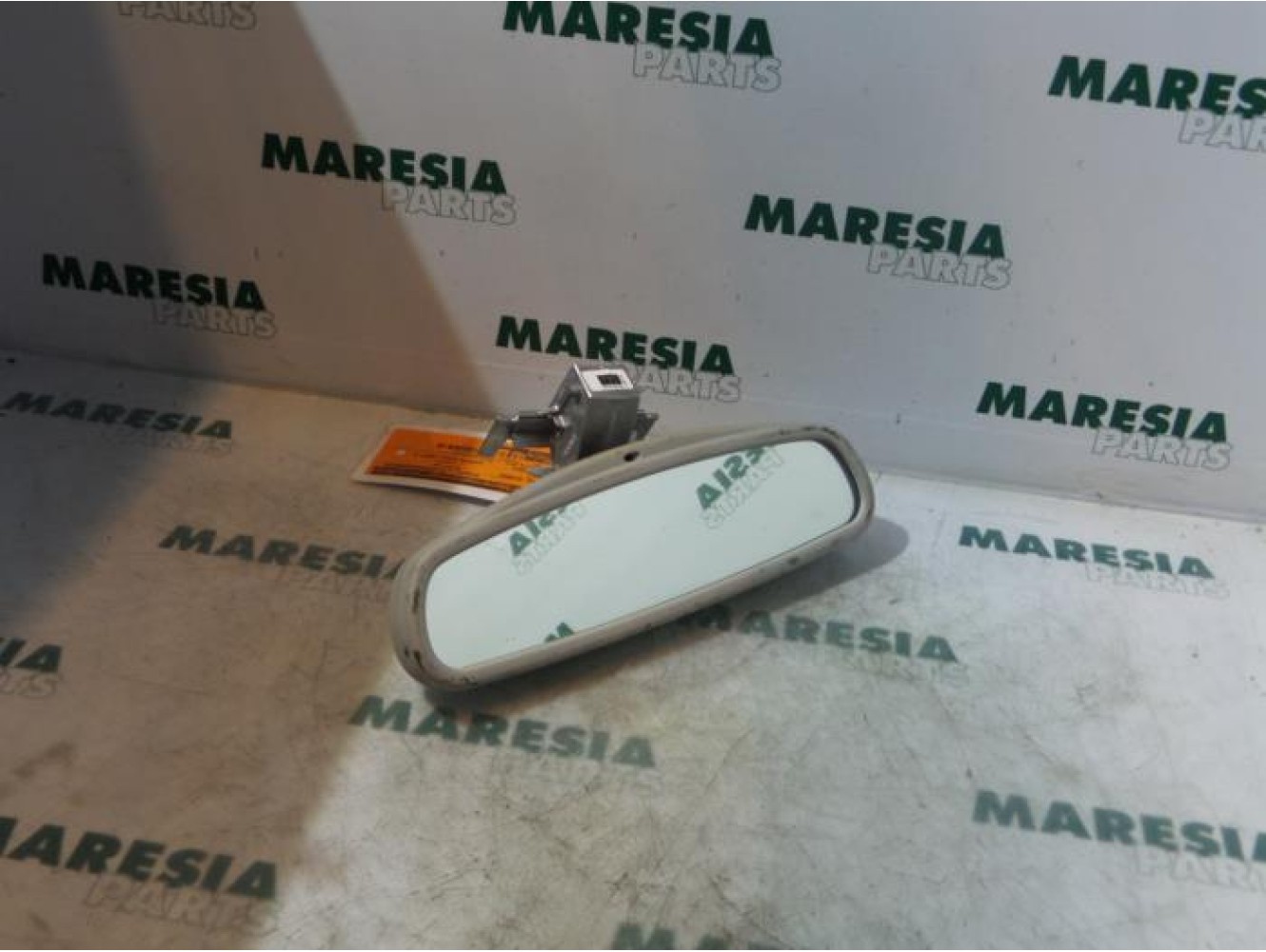 Renault - Megane Scenic - Rear view mirror