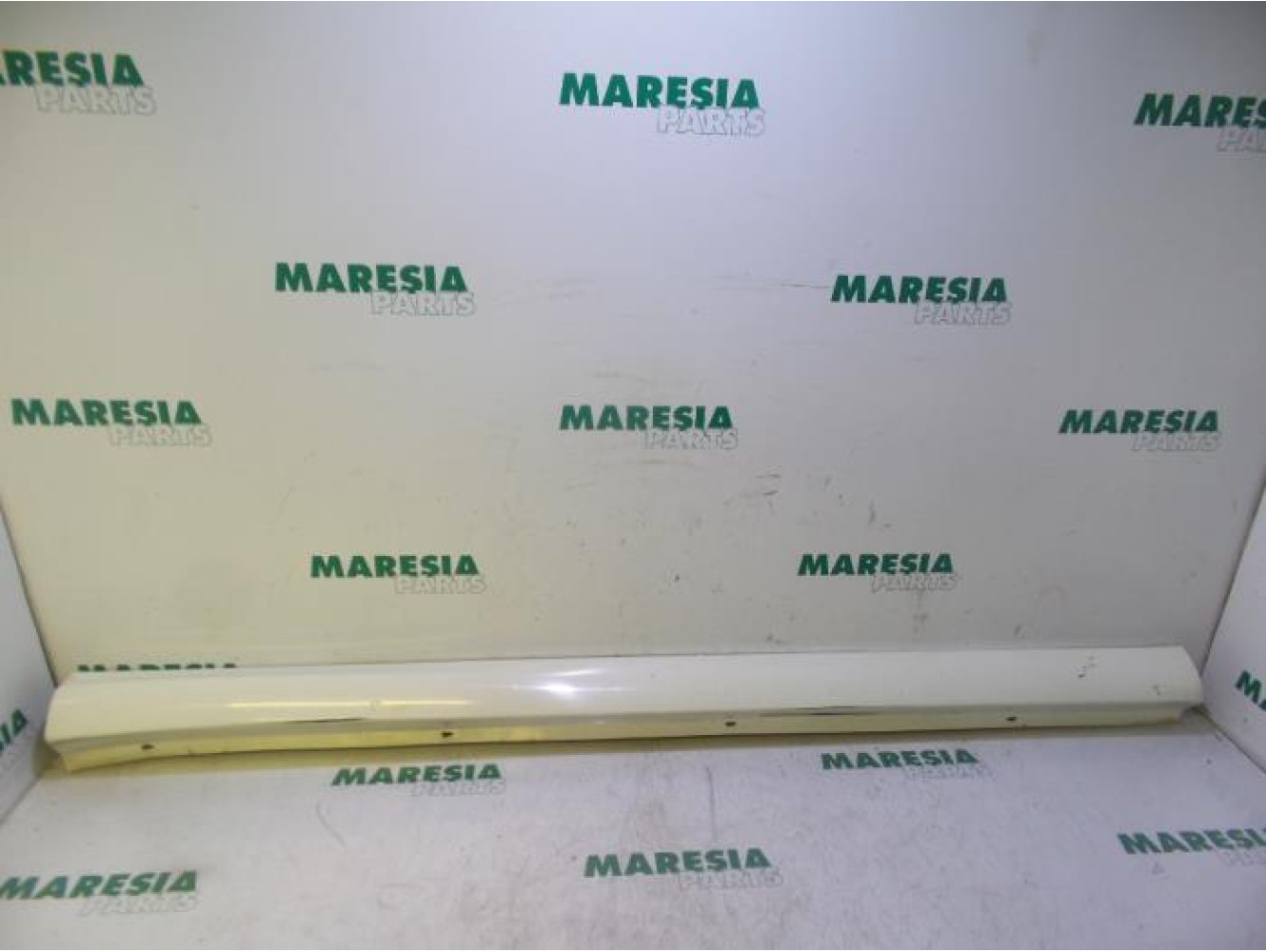 Fiat - Punto - Jupe droite