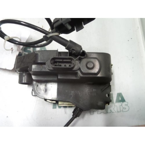 Renault - Megane - Front door lock mechanism 4-door, right
