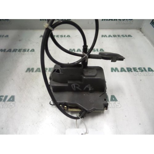 Renault - Megane - Rear door mechanism 4-door, right