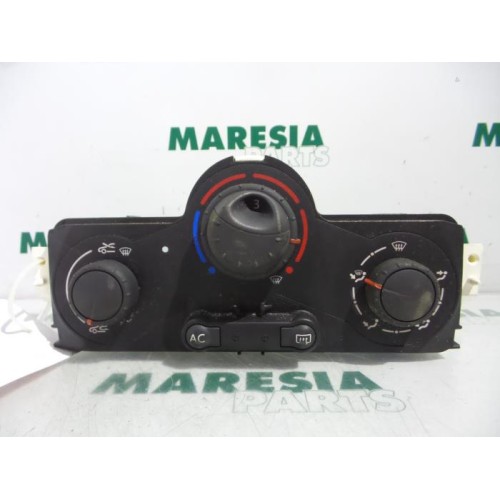 Renault - Megane - Heater control panel