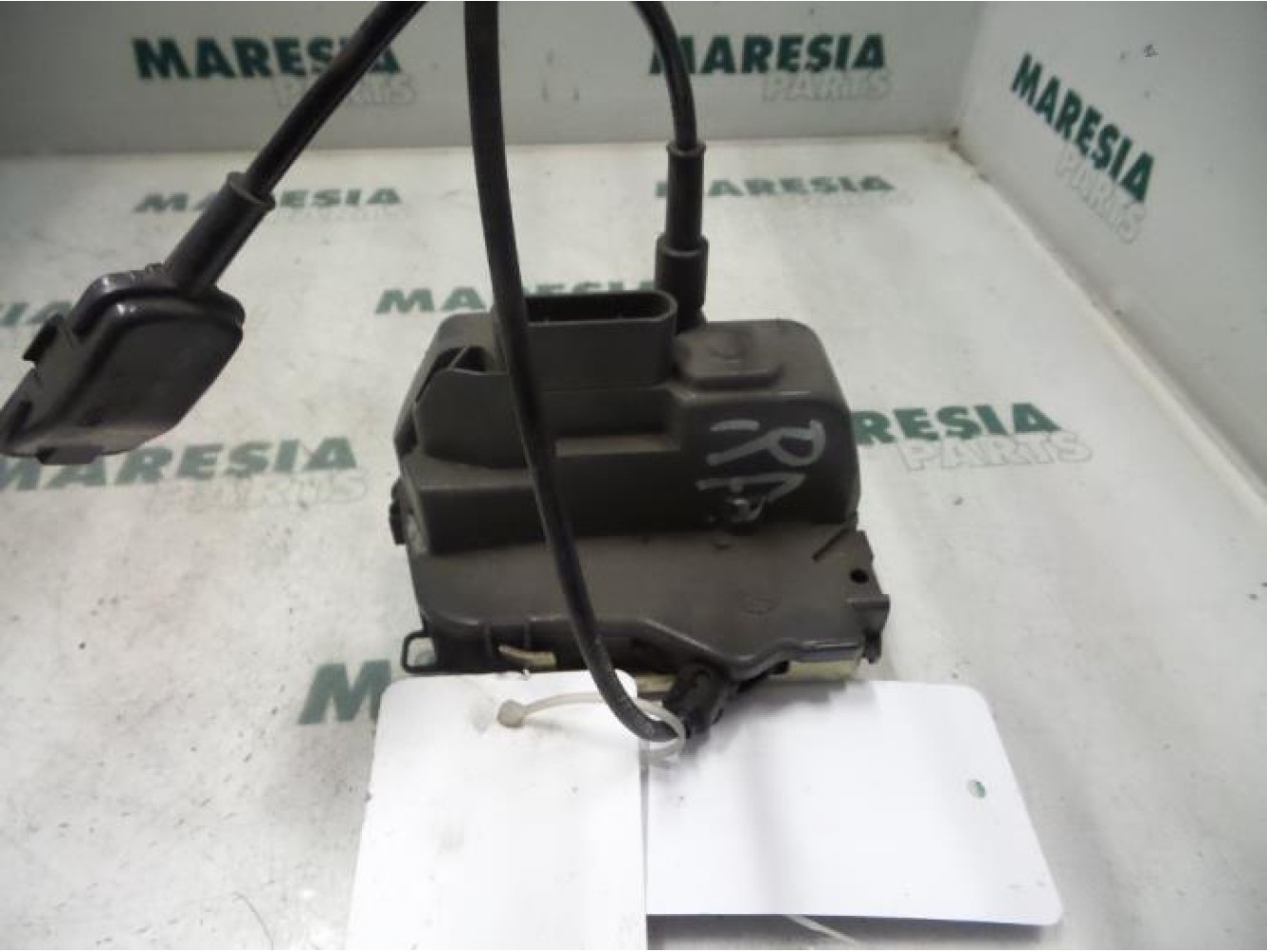 Renault - Megane - Rear door mechanism 4-door, right