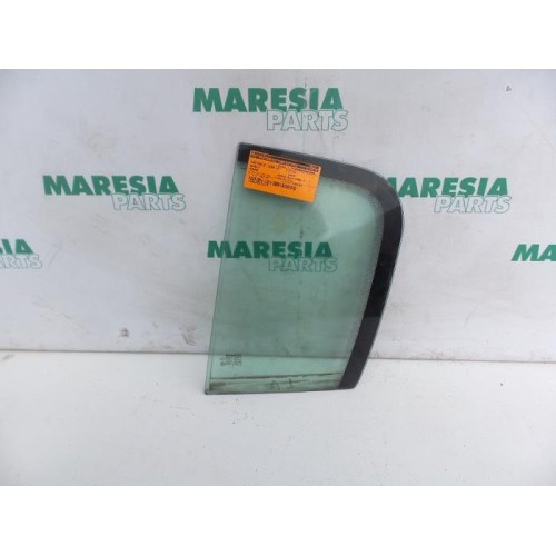 Renault - Megane - Dreieckfenster links hinten