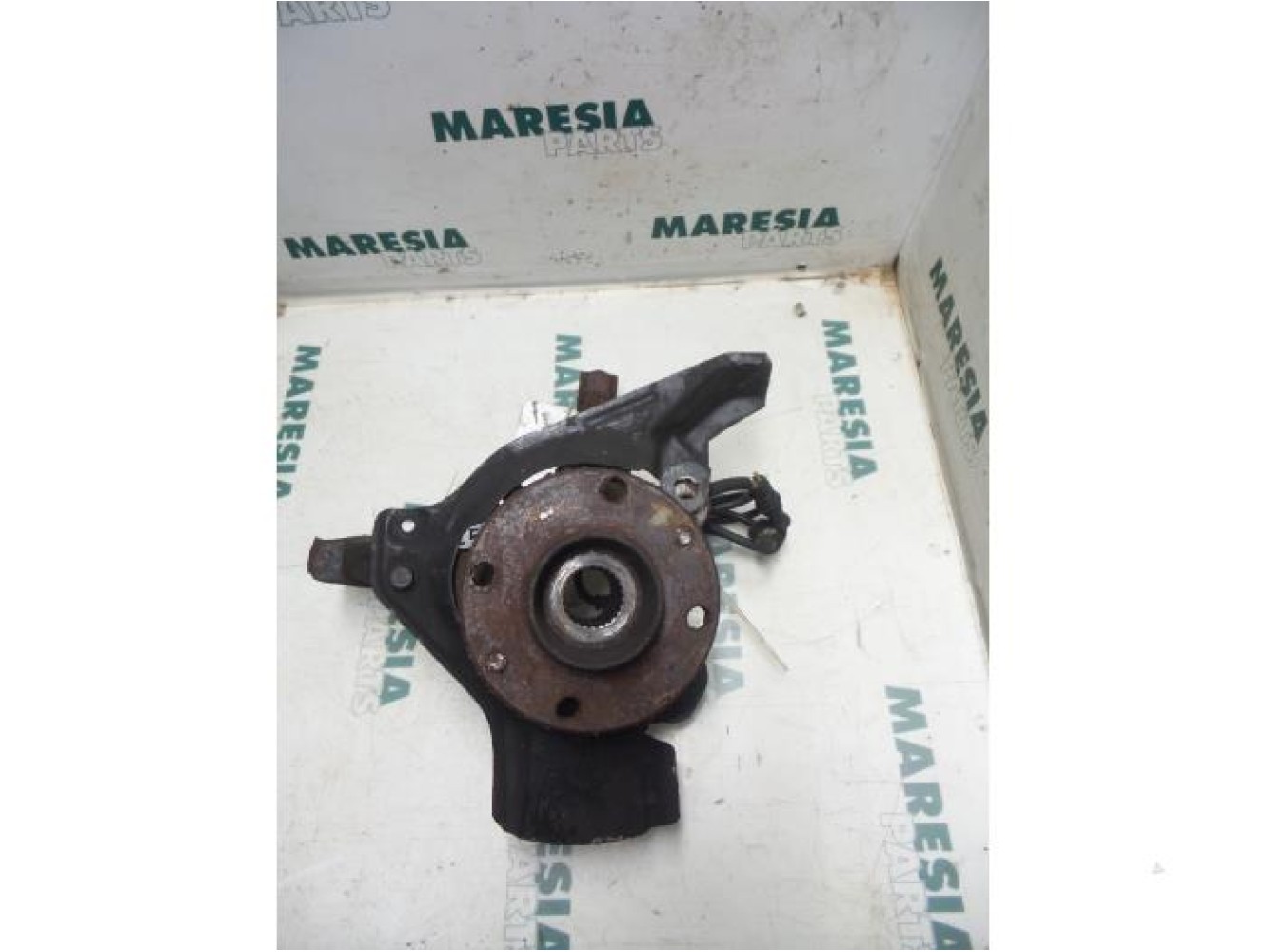 Lancia - Lybra - Knuckle, front right